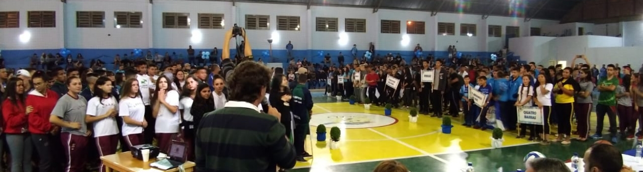 Deputado Anibelli Neto participa da Abertura dos Jogos Escolares do Paraná de 2018 em Quatro Barras.