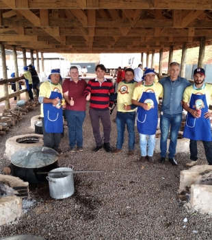  Anibelli Neto prestigia Festa do Cabrito Apressado em Corumbataí do Sul.