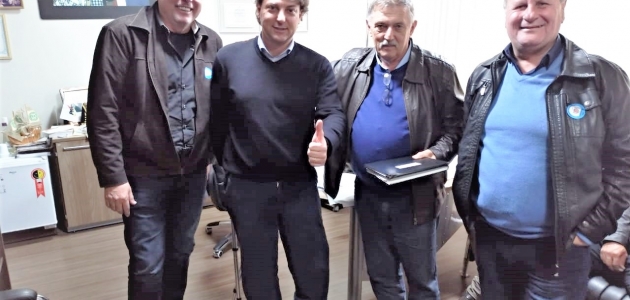 Anibelli Neto recebe amigos de Guaratuba.