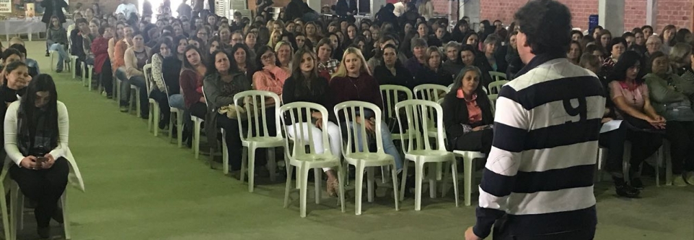 Anibelli Neto participa do Encontro de Produtoras Rurais no município de Piên.