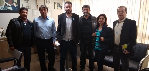 Deputado Anibelli Neto recebe representantes dos Sindicatos dos docentes do Paraná.