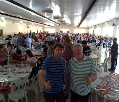 Anibelli Neto na Festa do Carneiro com Vinho em Peabiru