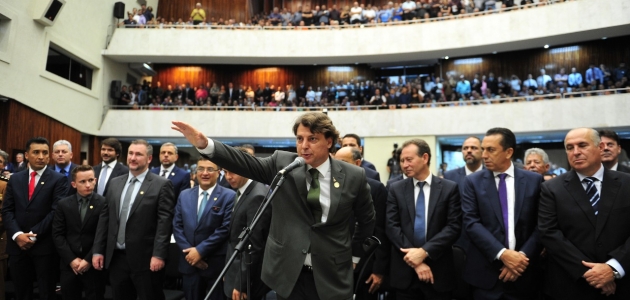 Anibelli Neto toma posse do seu terceiro mandato.