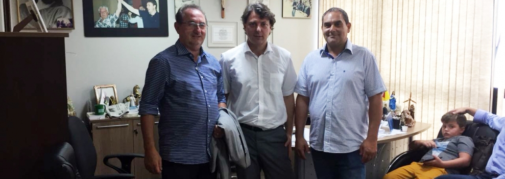 Prefeito Ademir Gheller de Clevelândia visita Anibelli Neto.