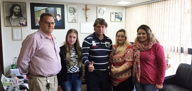 Prefeita Luciane Teixeira de Agudos do Sul visita Anibelli Neto