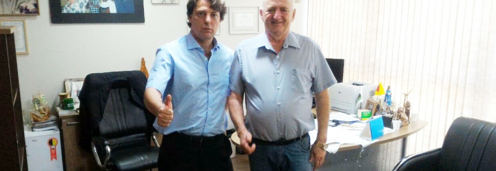 Anibelli recebe a visita do amigo Luiz Carlos Stangherlin da cidade de Verê.