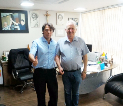 Anibelli recebe a visita do amigo Luiz Carlos Stangherlin da cidade de Verê.