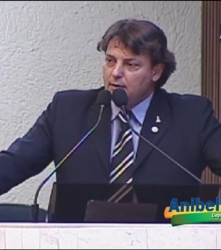 Deputado Anibelli Neto defende agricultores do Paraná