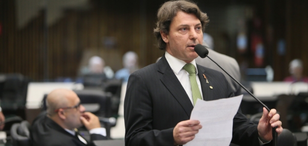 “Tem saída”: projeto em tramitação na Assembleia Legislativa visa promover a autonomia financeira das mulheres