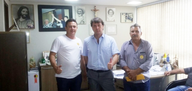 Anibelli recebe os amigos vereadores de Marumbi.