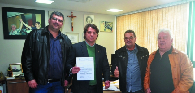 Anibelli recebeu os vereadores do PMDB de Santa Isabel do Ivaí.