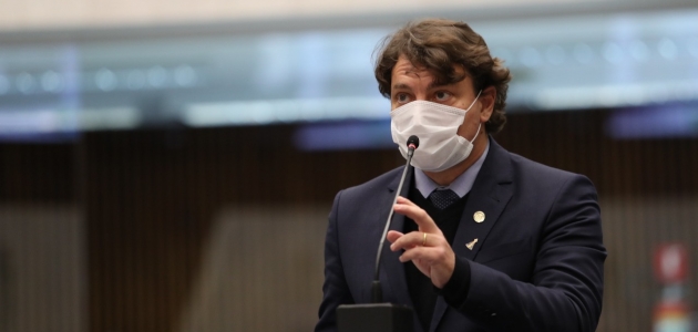 Assembleia aprova projeto de Anibelli Neto que cria o Dia Estadual da Saúde Única