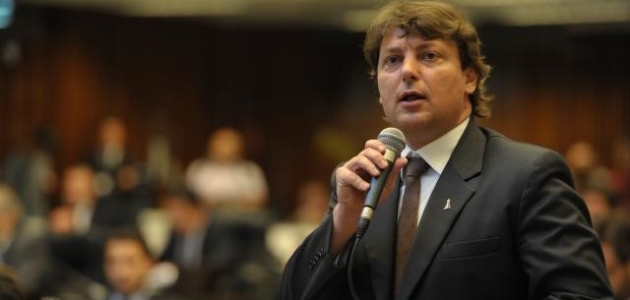 Deputado Anibelli Neto condena privatização do Porto de Paranaguá