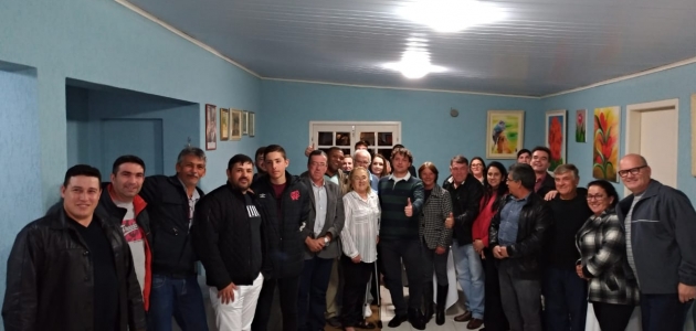 Anibelli Neto em Campo Magro