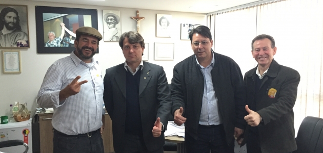 PMDB e PT organizam frente de oposição em Pinhão