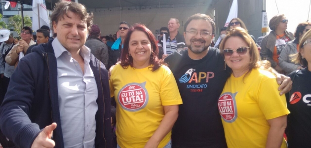 Deputado Anibelli Neto participa da marcha em memória ao massacre de 29 de abril