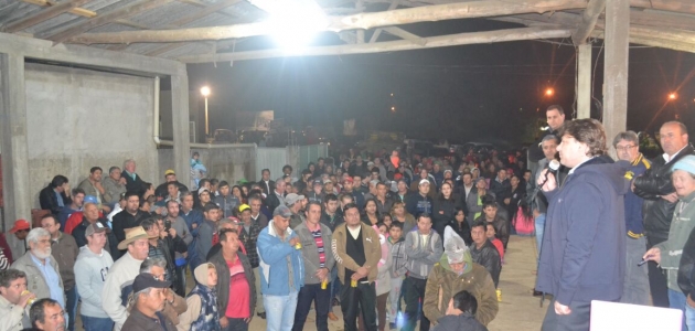 Deputado Anibelli Neto visita Cerro Azul