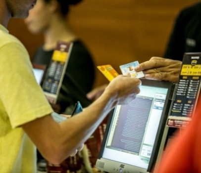 Meia entrada aos portadores de câncer agora é Lei