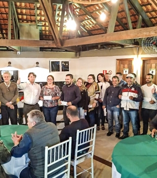 Anibelli Neto participa de filiações de novas lideranças no MDB de Quatro Barras