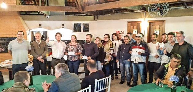 Anibelli Neto participa de filiações de novas lideranças no MDB de Quatro Barras