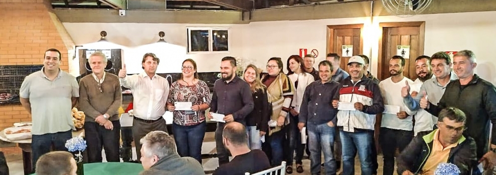 Anibelli Neto participa de filiações de novas lideranças no MDB de Quatro Barras