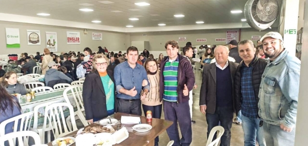 Em Quitandinha, Anibelli Neto participa da Festa do Padroeiro da cidade
